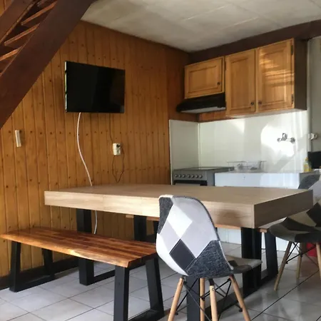 Апартаменты Duplex For 8 A 10 People With Garden